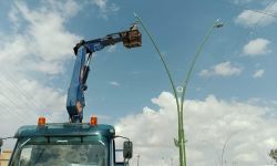 الأنبار تجري حملة لتأهيل أعمدة الإنارة في الرطبة